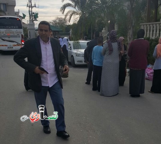 كفرقاسم- فيديو : الفوج الثاني من معتمري الربيع يغادر البلدة وحافلة ابو صالح تصل مكة وتستعد لأداء العمرة وهم بخير وسلام